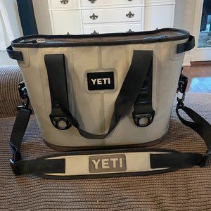Yeti Hopper 20 Waterproof Cooler Bag